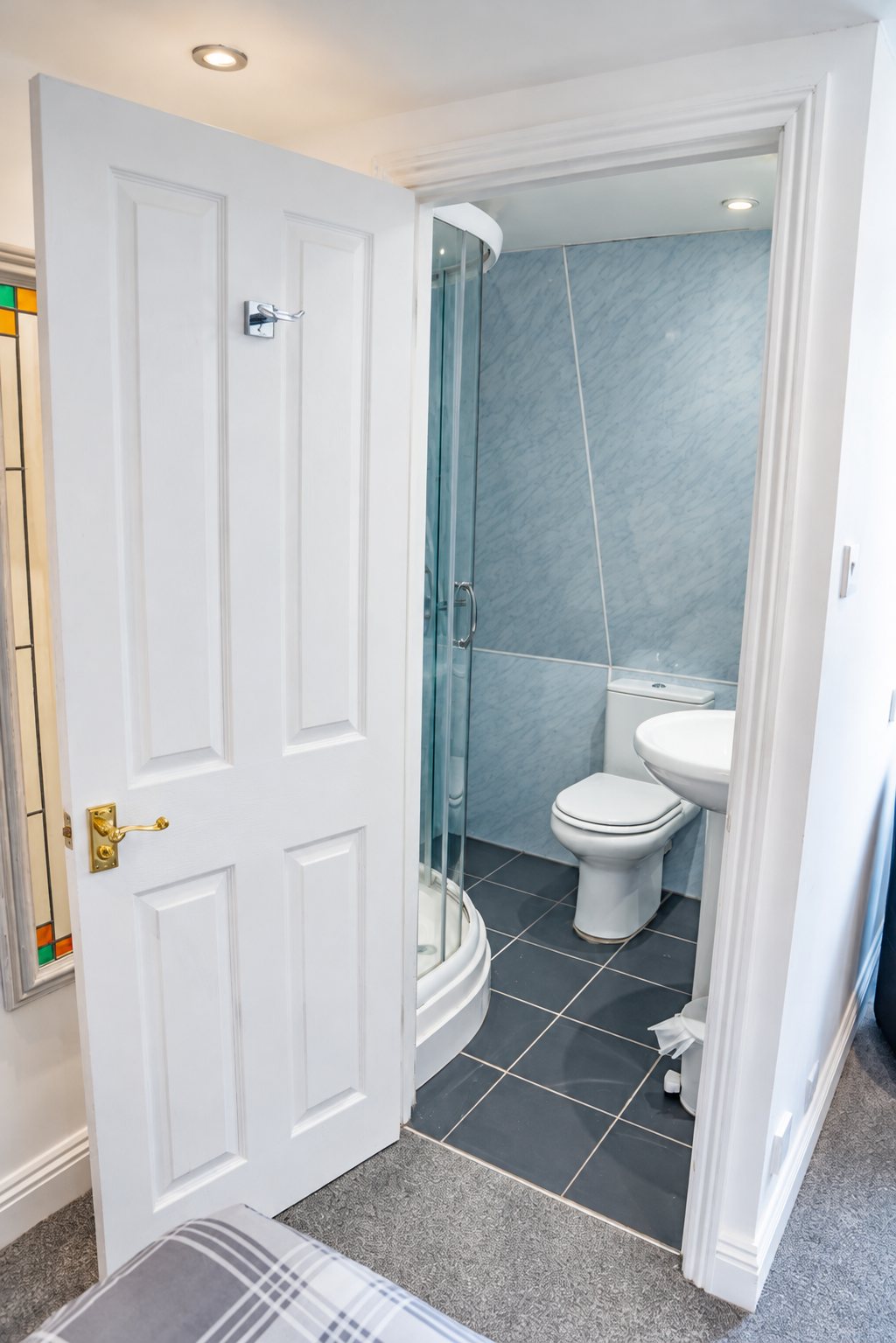 En-suite bathroom at Weymouth Bay Hotel